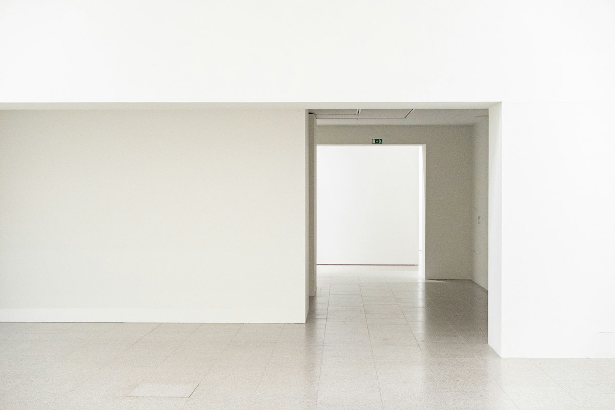 Piso vacío listo para vaciar